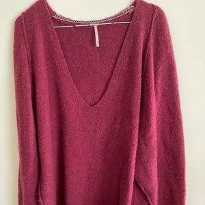 Maroon Free People sweater, rarely worn